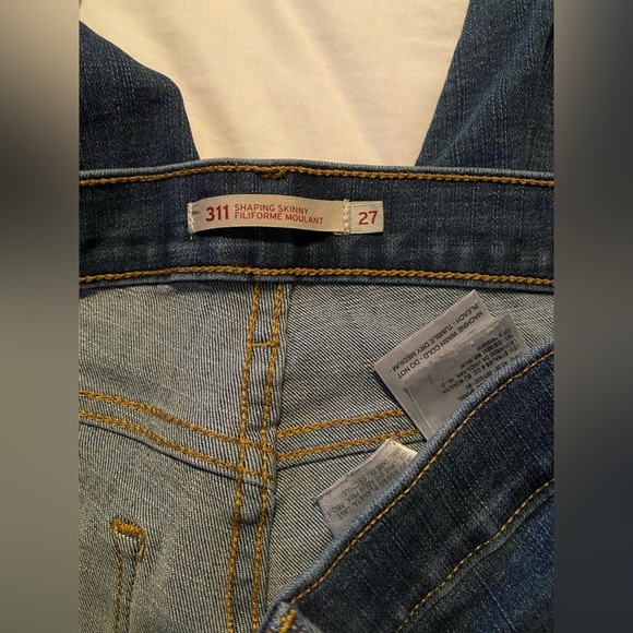 Dark Blue Levi Skinny Jeans​ - Picture 3 of 3